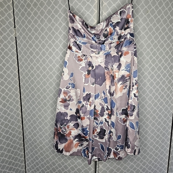 The Limited Purple Floral Strapless Mini Dress! - Picture 4 of 5